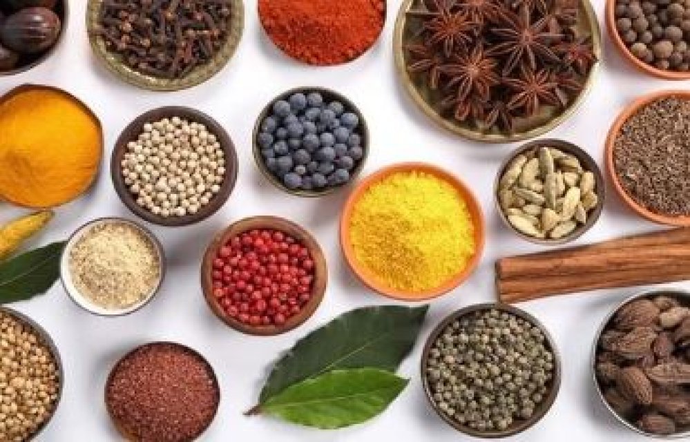 O baharat markasında skandal oyun!