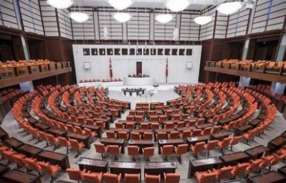 Meclis kulislerinde bomba iddia: 4 siyasi parti birleşiyor