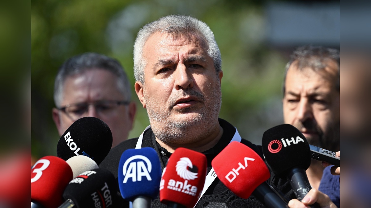 YKS TYT başladı: 2 milyon 560 bin 649 aday ter döktü