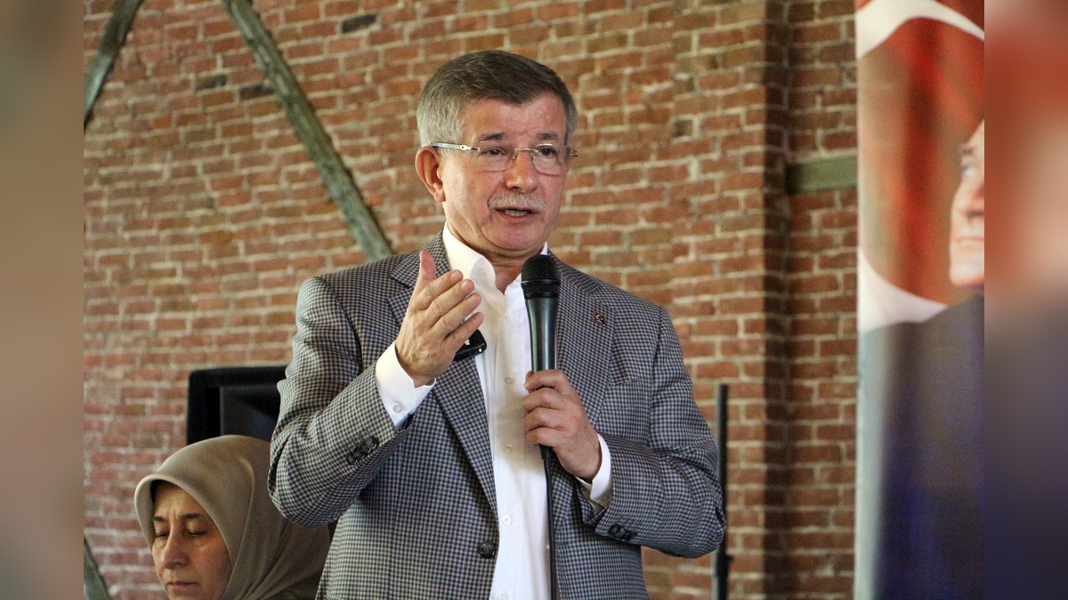 Davutoğlu: İsrail'in saldırganlığı karşısında net tavır almak lazım