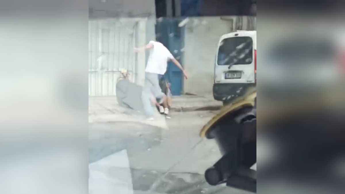 Sultangazi'de sokak ortasında anneye şiddet: O anlar kamerada