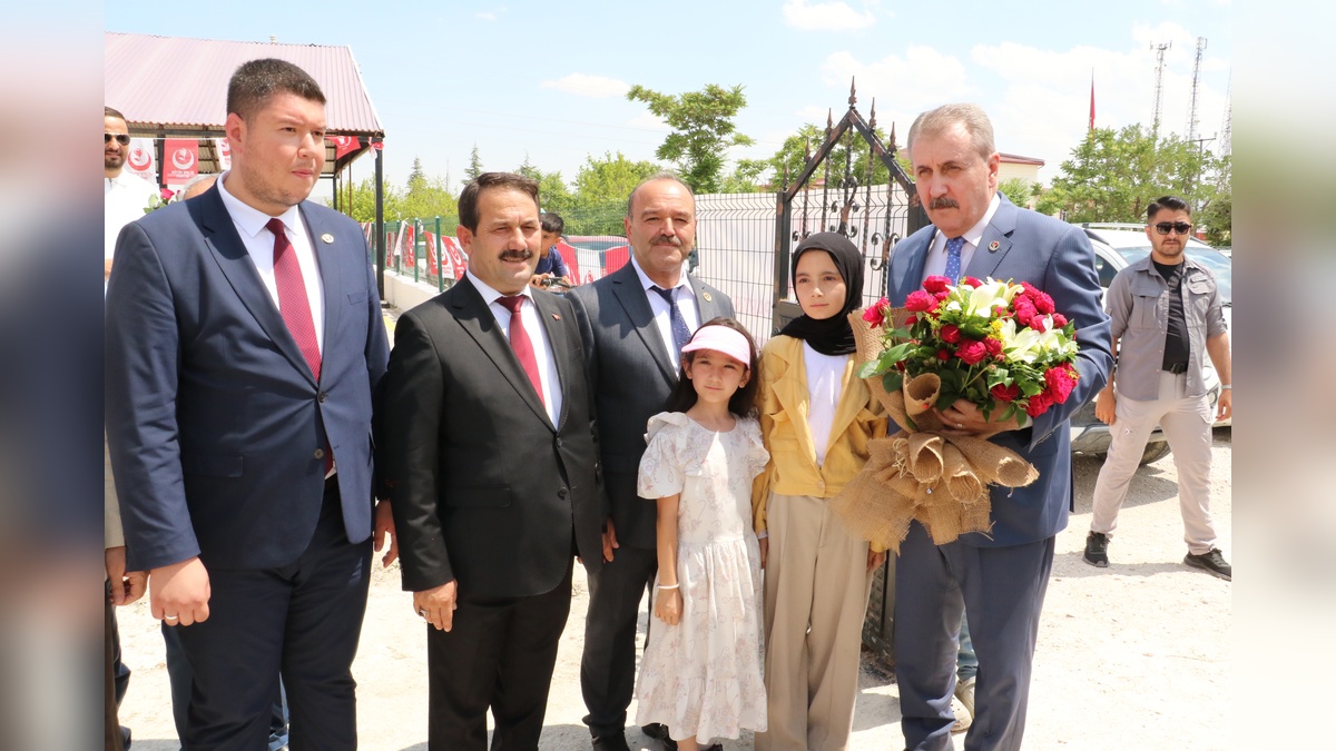 Destici: Mazlumun, mağdurun yanında olmak büyük Türk milletinin görevidir