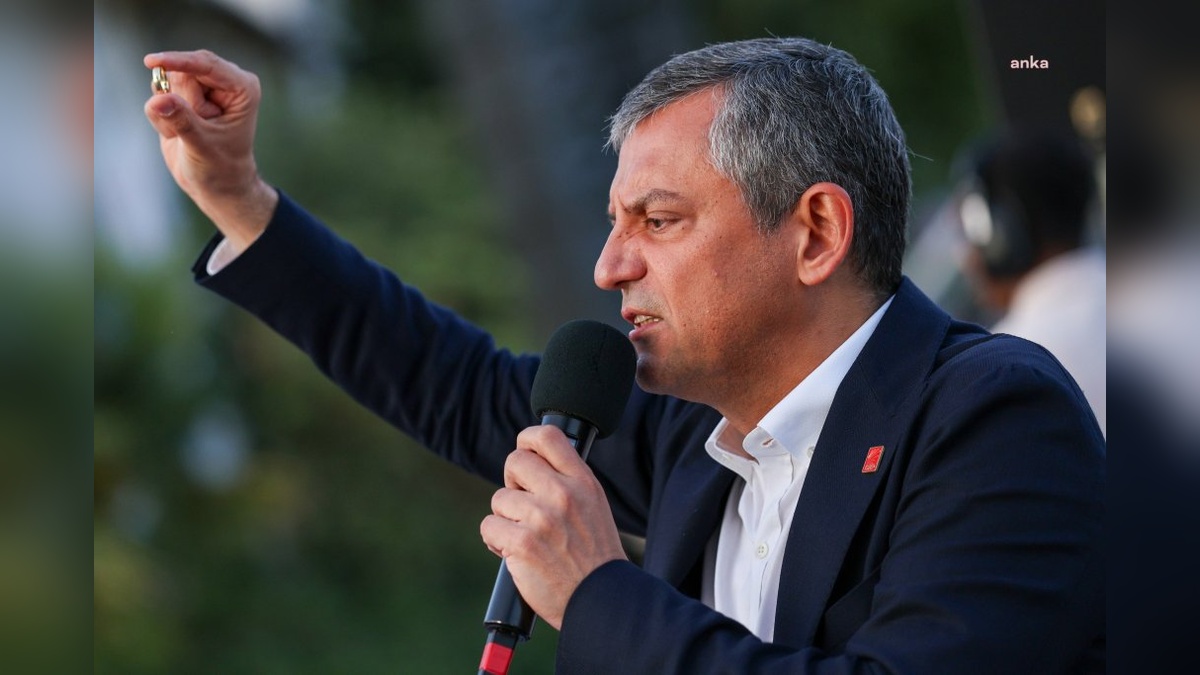 Özgür Özel: Suriye'deki Mar Elias Kilisesi saldırısını lanetliyorum
