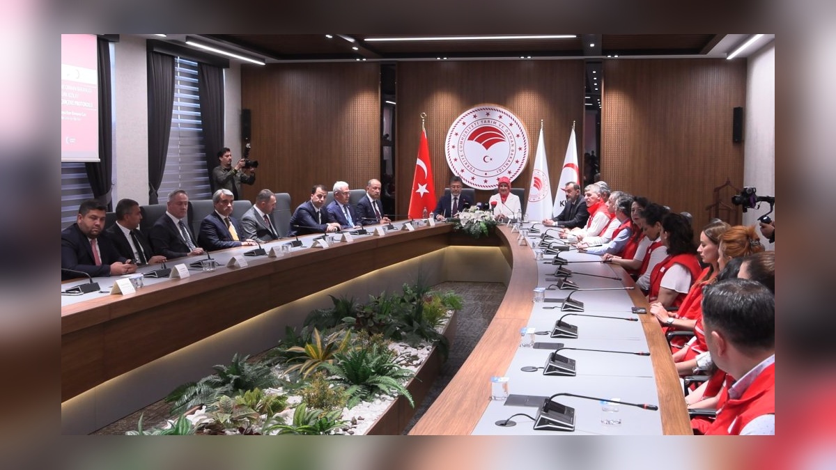 Tarım ve Orman Bakanlığı ile Türk Kızılay iş birliği: Her kan bağışına 3 fidan