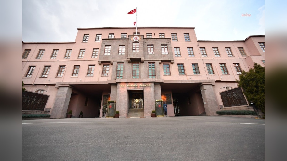 Milli Savunma Bakanlığı'ndan açıklama: İran füze saldırılarında Türk birliklerinde olumsuz durum yok