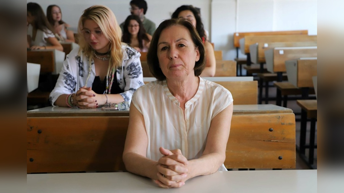 Prof. Dr. Kerry: Emekli olduktan sonra öğrenci olarak EÜ'ye döndü