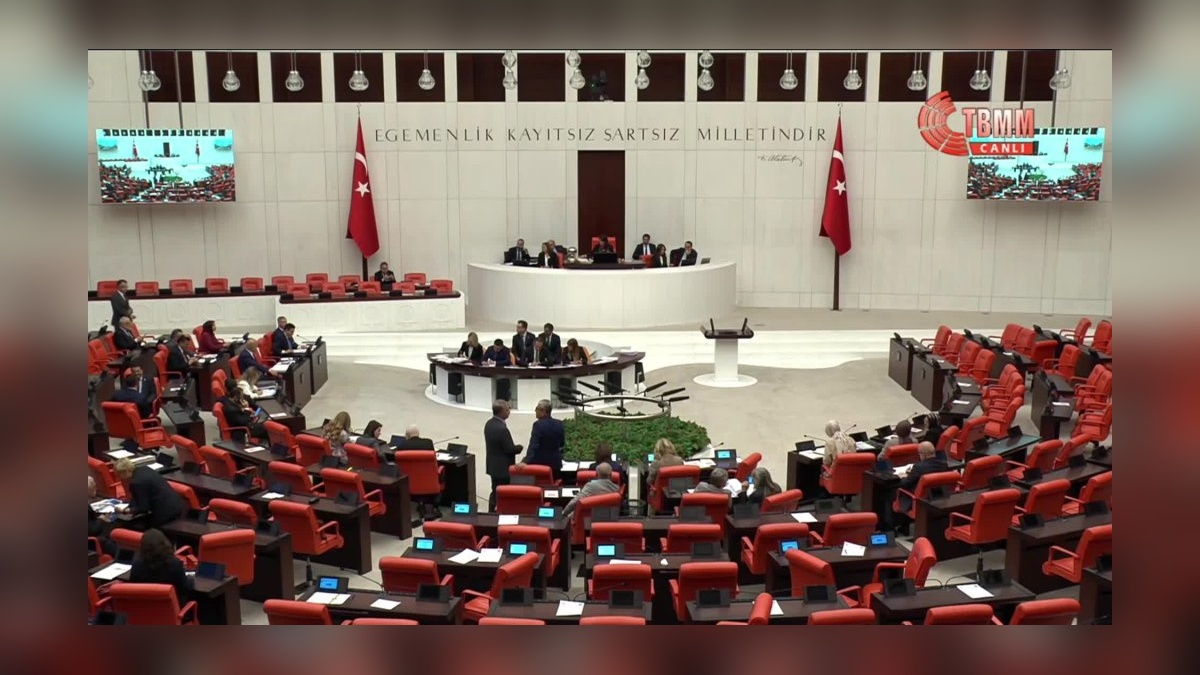 TBMM Genel Kurulu'nda gergin tartışmalar: Yargı, uyuşturucu, İsrail ve turizm eleştirilerin odağında