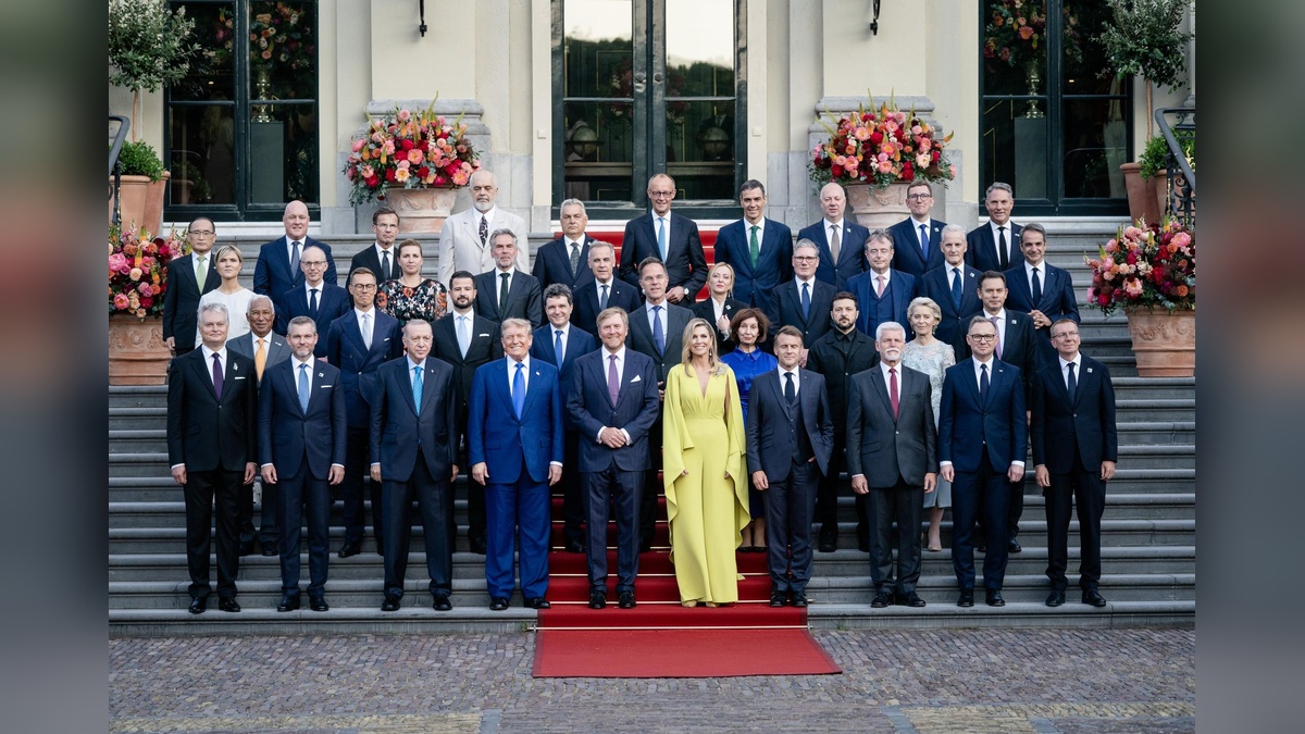 Erdoğan, Hollanda'da liderlerle akşam yemeğinde buluştu