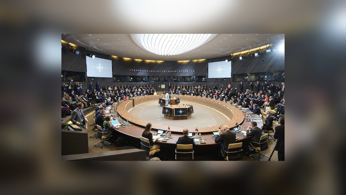 NATO, ticari uzay stratejisi onayladı