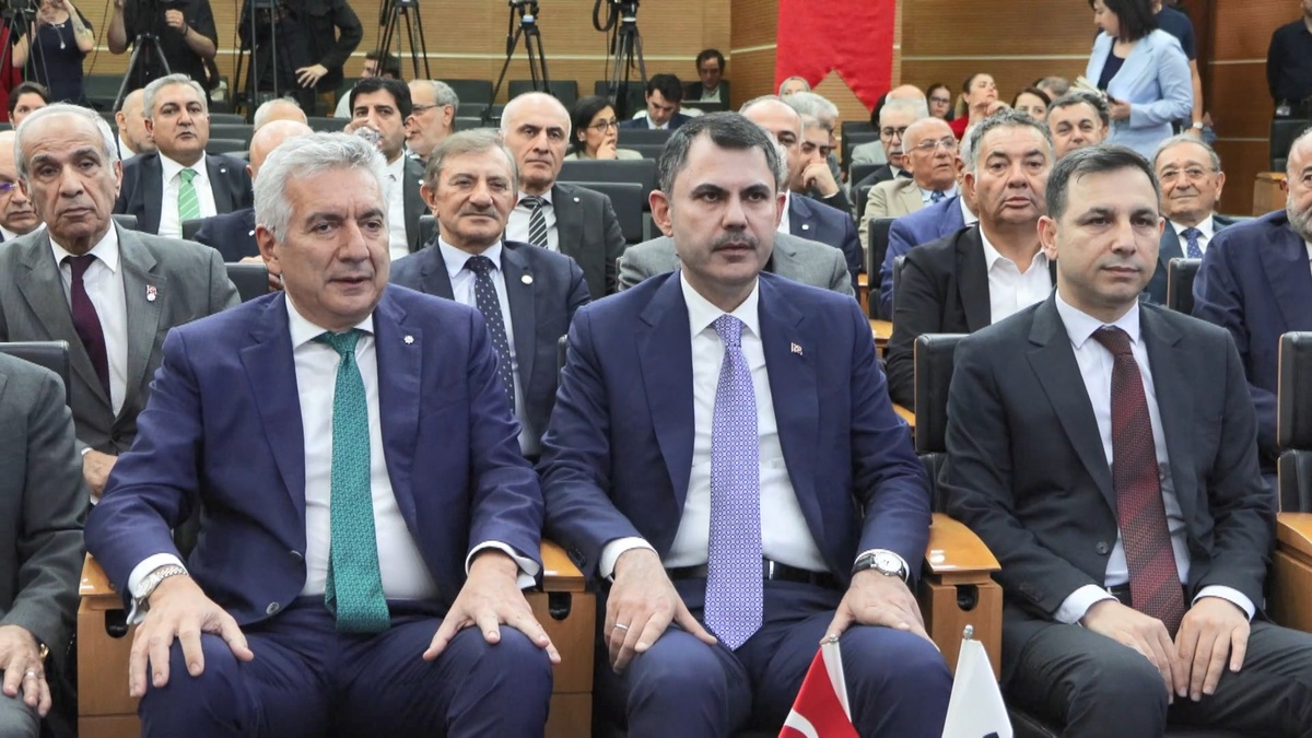 Murat Kurum: Yenilenebilir enerjide Avrupa'da 5'inci, dünyada 11'inci sıradayız