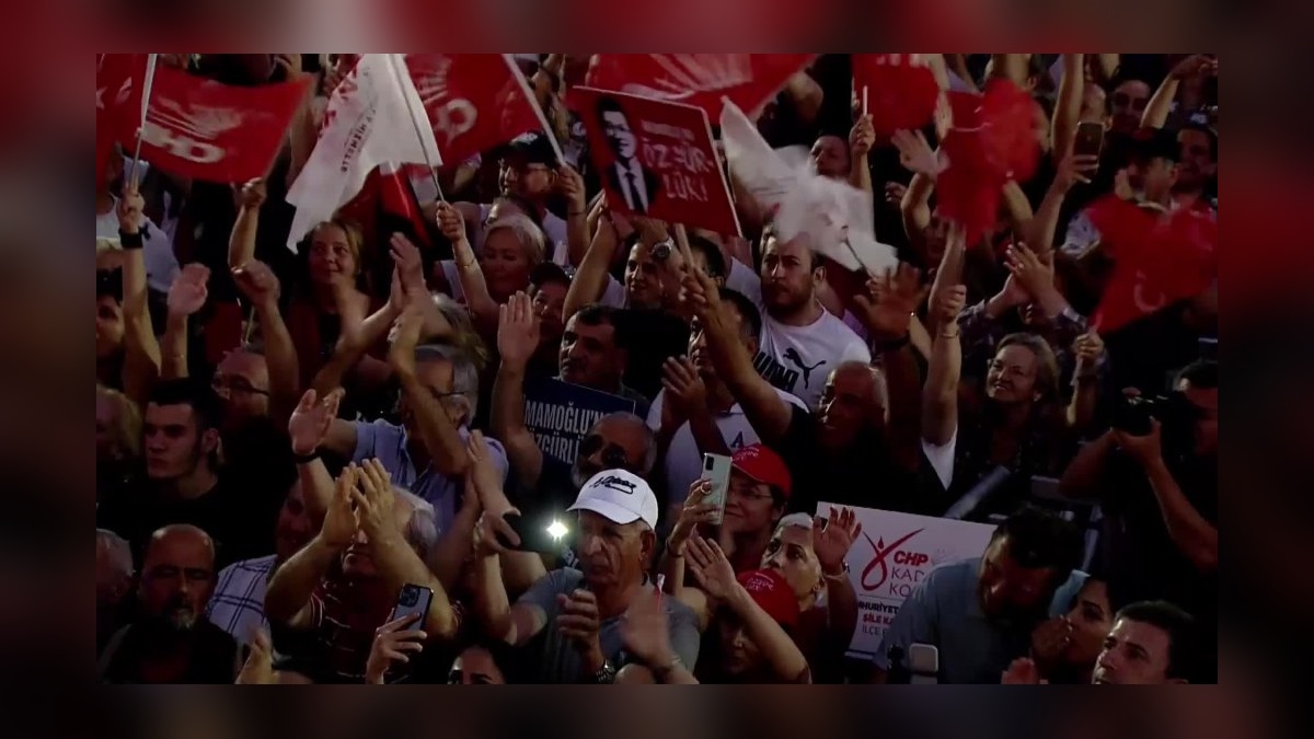 Özgür Özel'den erken seçim çağrısı: "2 Kasım Pazar, adayımı yanımda, sandığı önümde istiyorum"