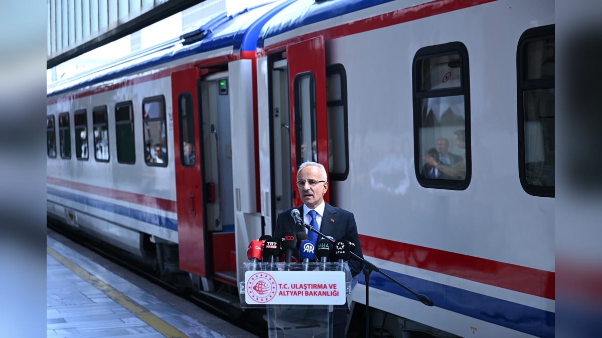 Ulaştırma Bakanı Uraloğlu: Van-Tahran treni seferlerine devam ediyor