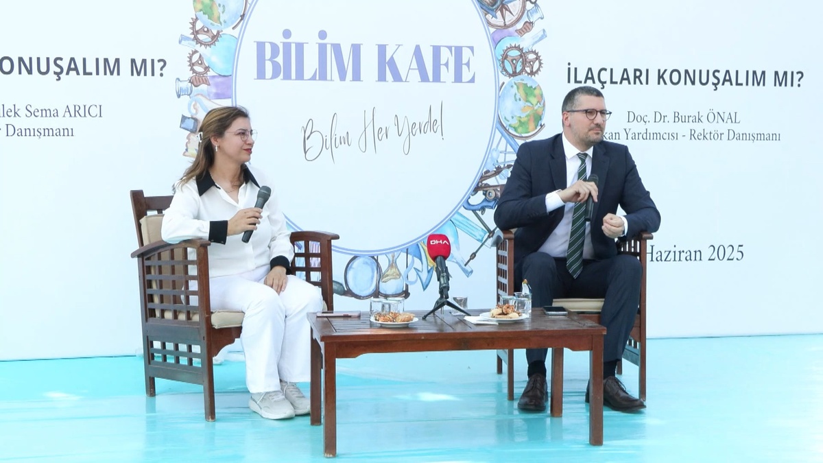 YÖK'ün 'Bilim Kafe' Etkinliği: Biruni Üniversitesi'nde Bilim ve Sağlık Konuşuldu