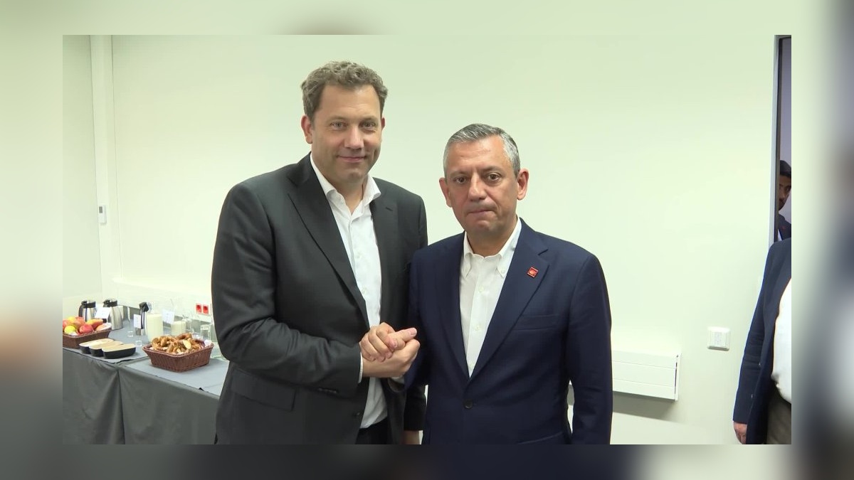 Özel, Klingbeil ile görüştü