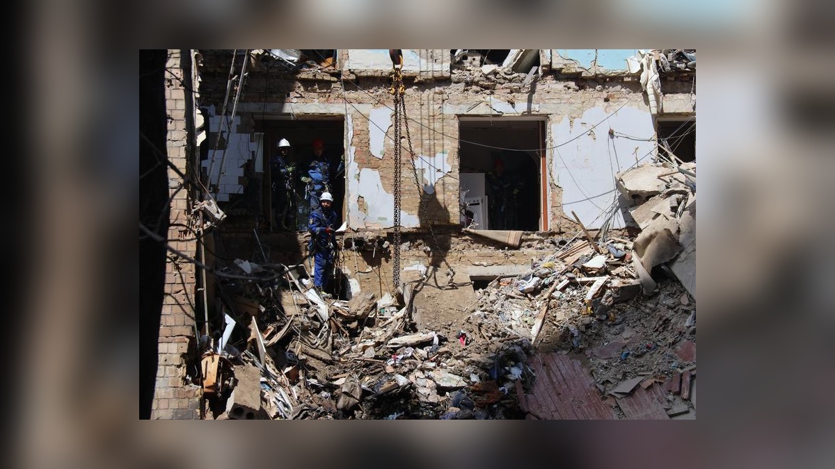 Ukrayna: Rusya'nın füze ve İHA saldırısında bir F-16 savaş uçağı düştü