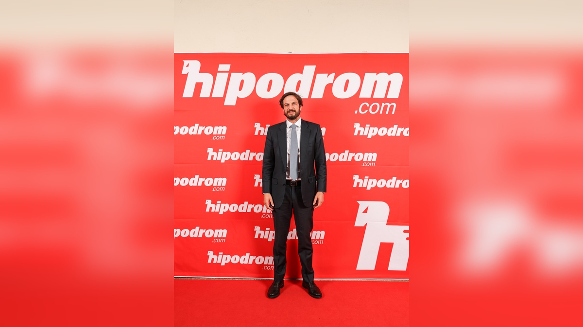 99. Gazi Koşusu Veliefendi'de koşuldu: Ünlüler Hipodrom.com locasından izledi
