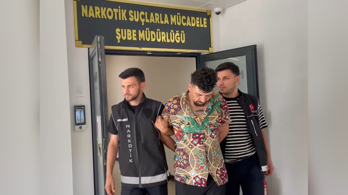 İzmit'te 82 kilo metamfetamin ele geçirildi: Sürücü tutuklandı