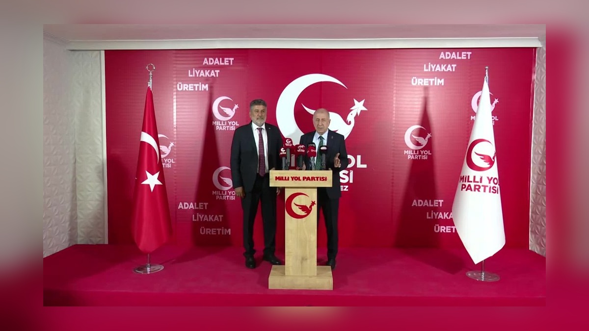Özdağ'dan İzmir operasyonuna tepki: 'Anayasa'nın 10. maddesi askıya alındı'