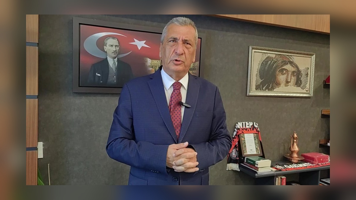 Öztürkmen: Ormanlar yanıyor, Bakan Yumaklı şov yapıyor