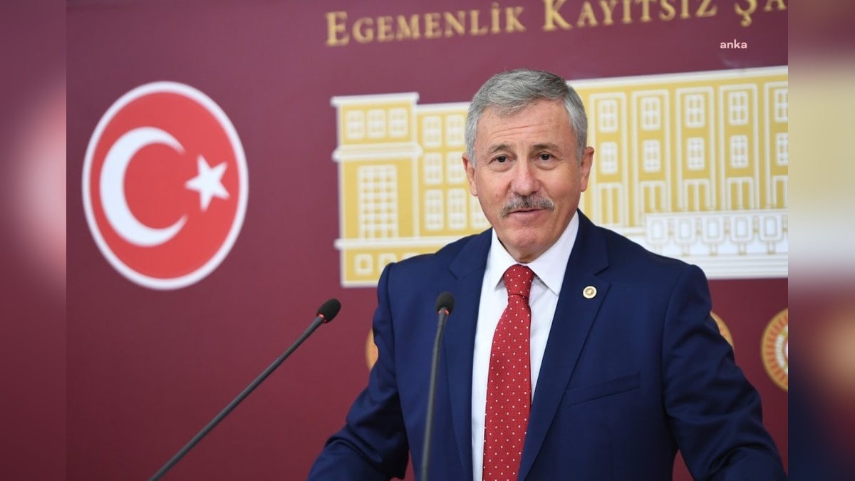 Özdağ: Avrupa'dan iade edilen pestisitli gıdalar Türkiye'de yeniden satılıyor