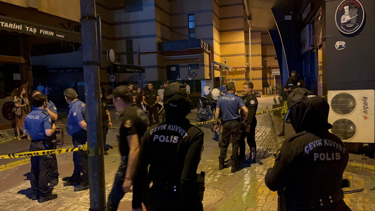 Bursa'da alkollü şüpheli polis uyarısına aldırış etmeyince bacağından vuruldu