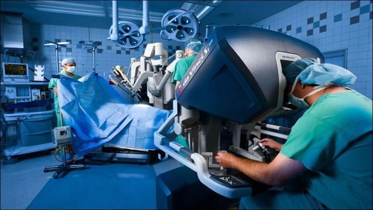 Çin'de 5 bin kilometre uzaktan uydu destekli robotik ameliyat