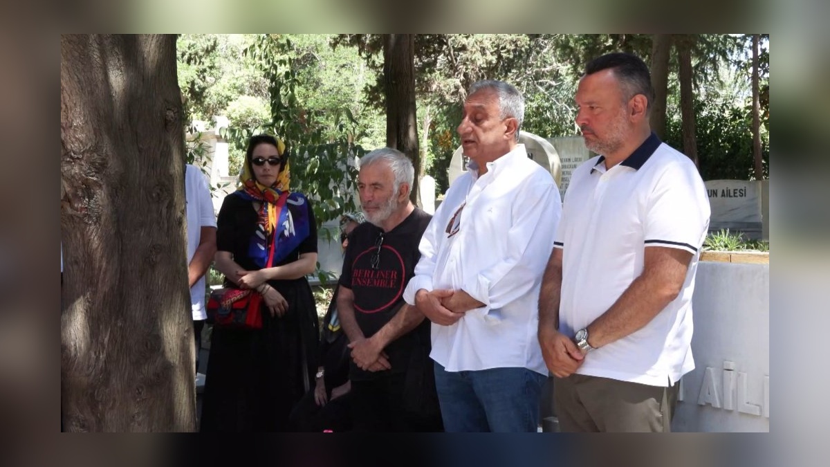 Kemal Sunal vefatının 25. yılında anıldı: 'Bu sevgi ölümsüzlükle eş değer'