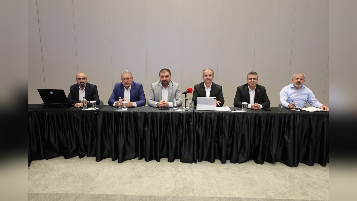 Sağlık-Sen: Memur maaşlarına refah payı talebi