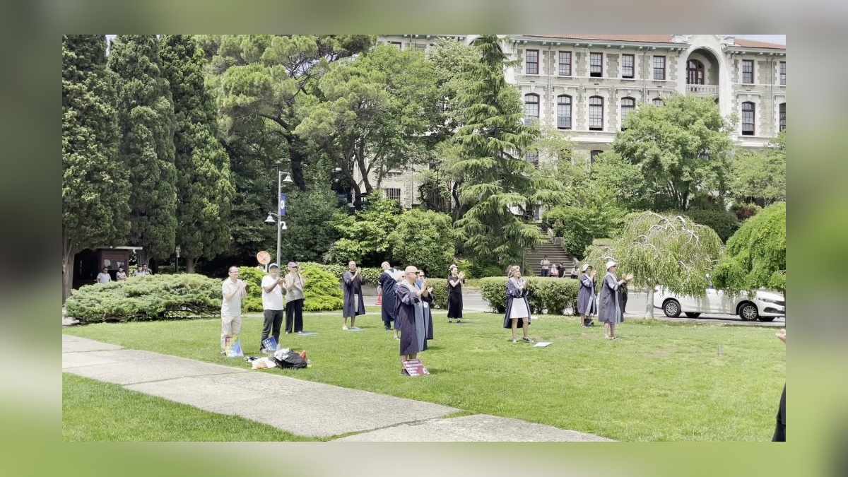Boğaziçi Üniversitesi öğrencilerinden yeni fakülte kararına tepki: 'Kayyum yönetimini tanımıyoruz!'