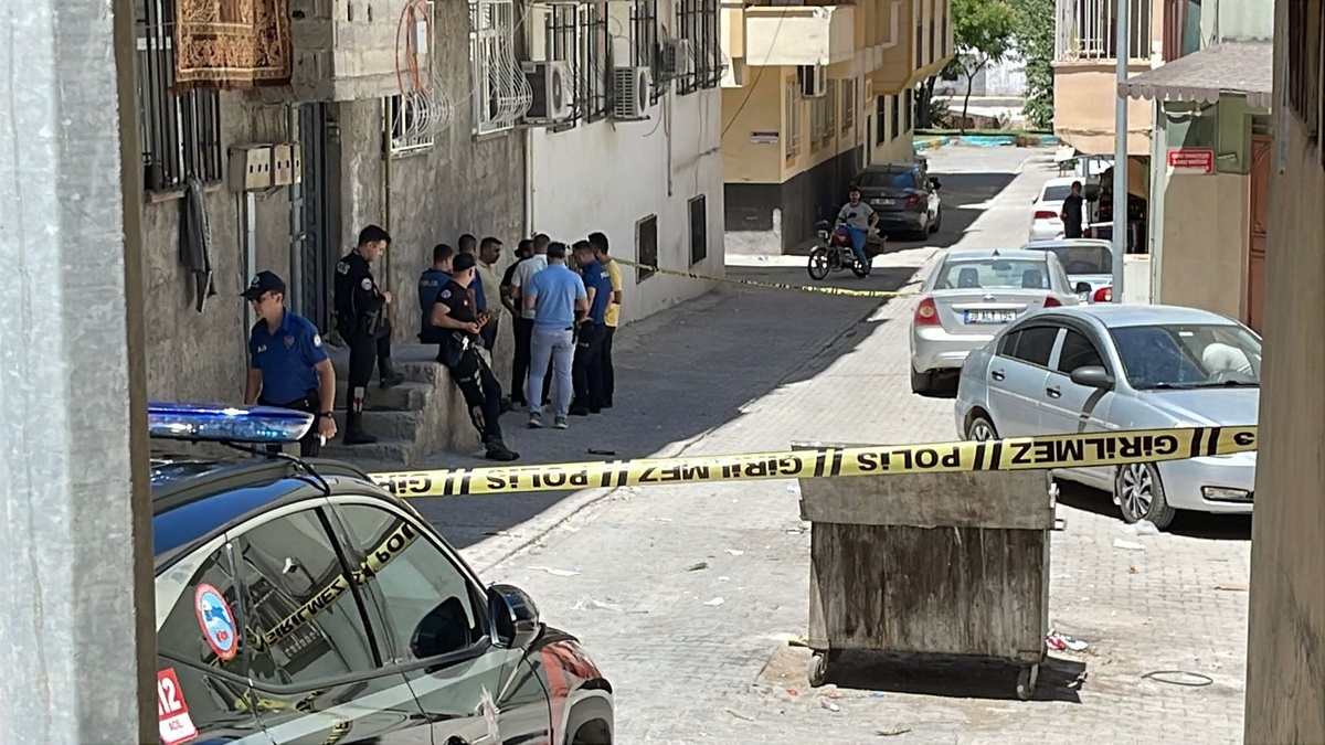 Şanlıurfa'da cami çıkışı silahlı saldırı: 2 yaralı