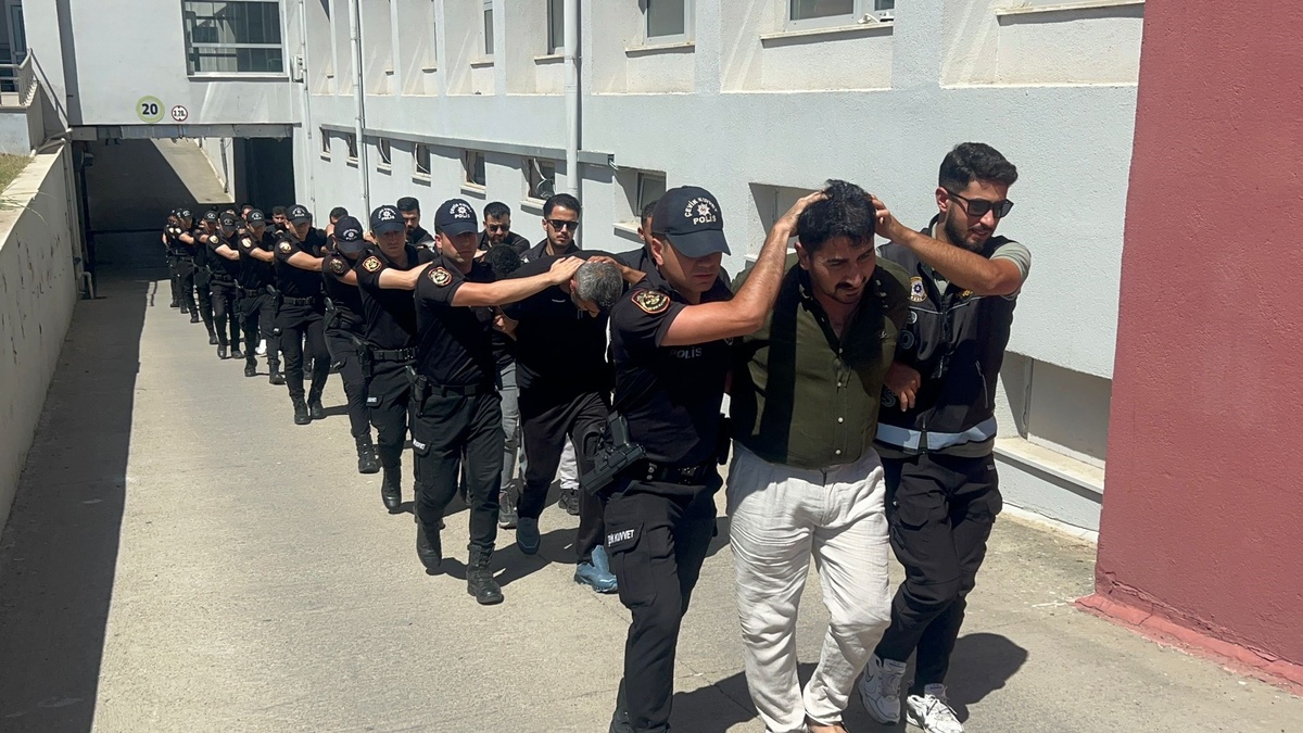 Adana'da 825 kilo eroin operasyonu: 16 şüpheli tutuklandı