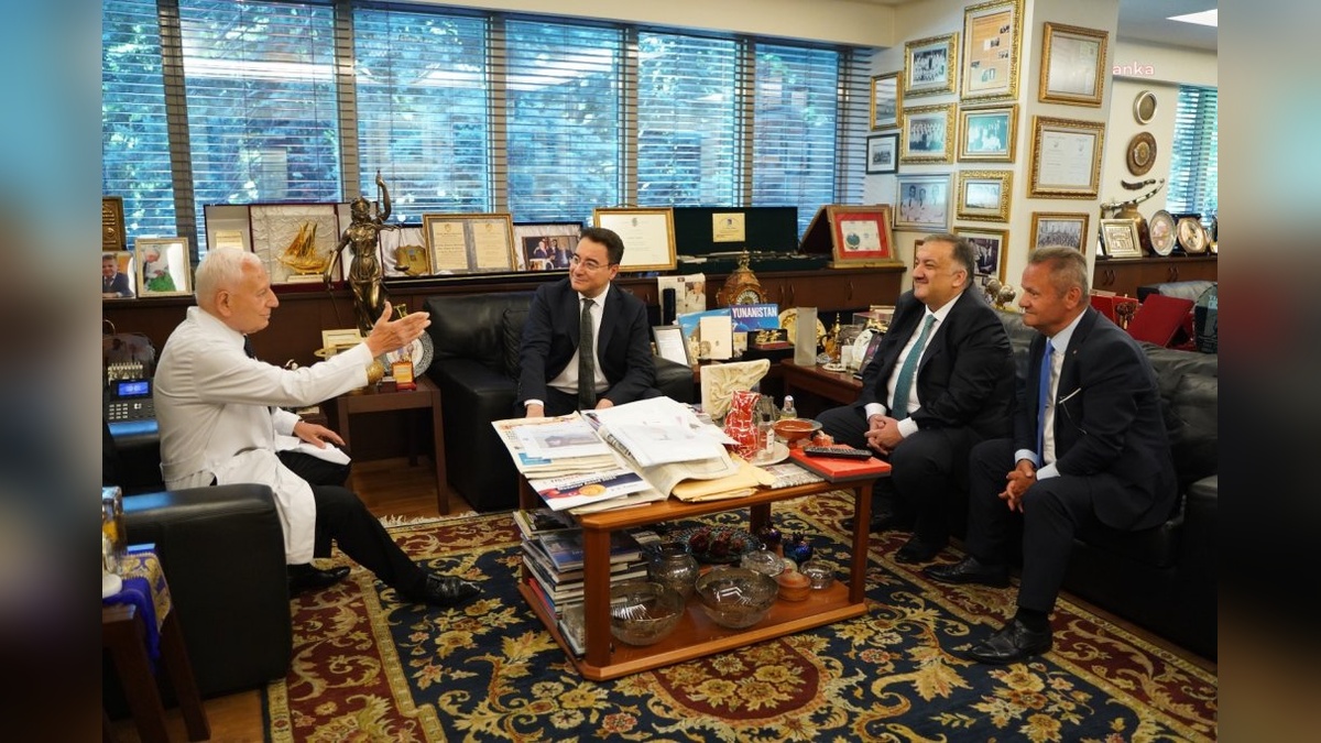 Babacan, Prof. Dr. Haberal'ı ziyaret etti: Türkiye'nin gururu