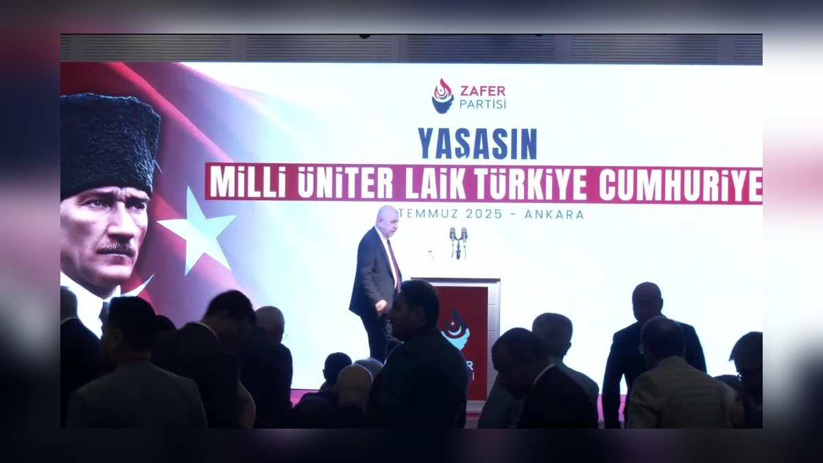 Özdağ'dan yeni anayasa ve yangınlara ilişkin sert eleştiriler