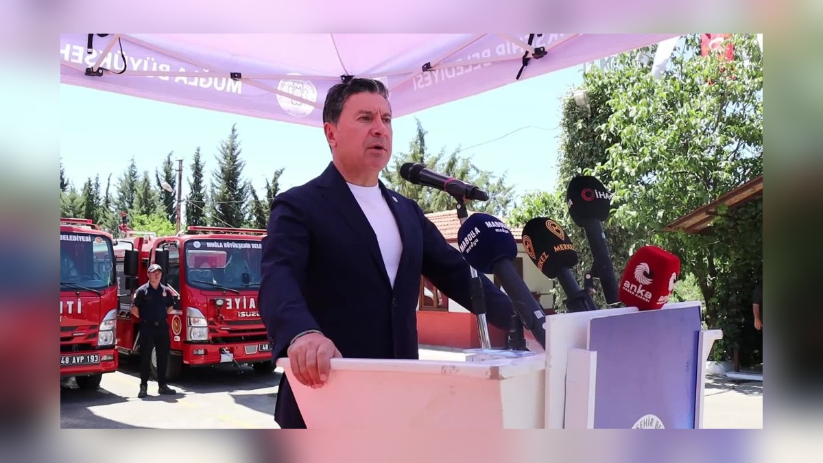 Muğla'da yeni itfaiye araçları teslim edildi: 6 arazöz ve 25 tanker hizmete girdi