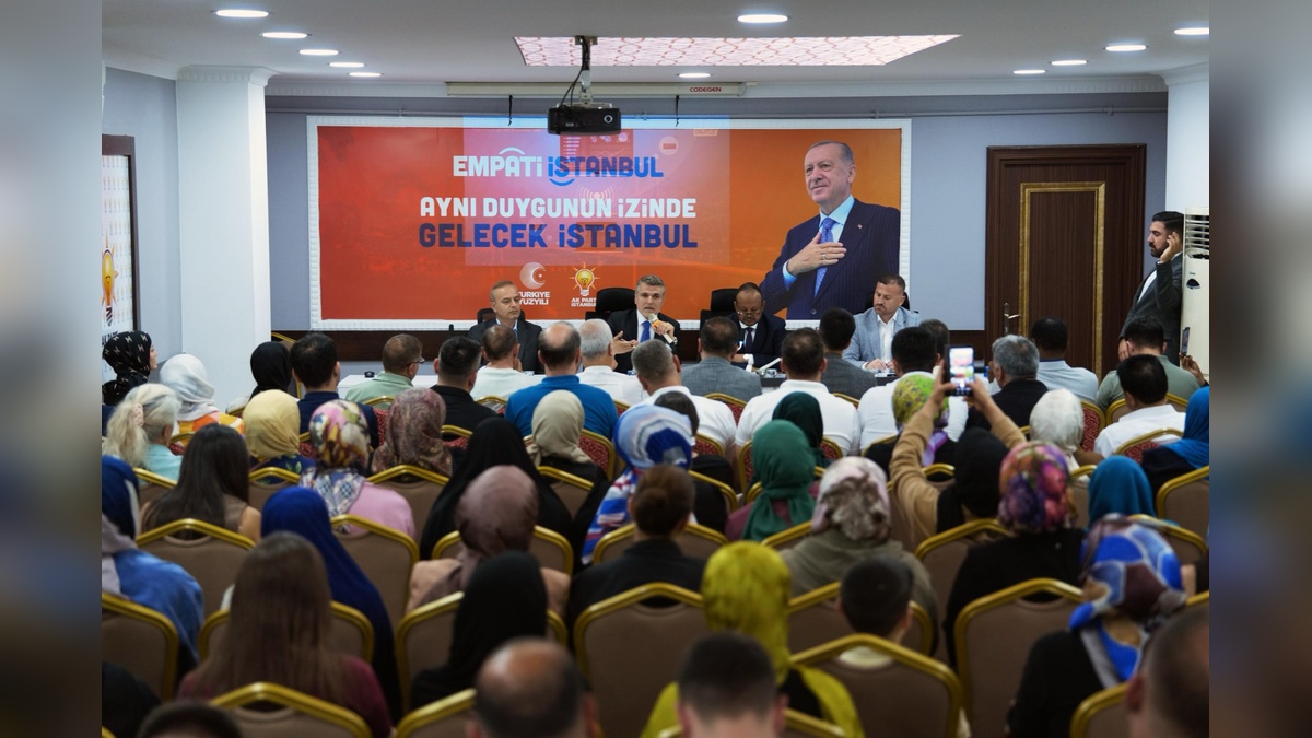 Osama Dirar: Afrika'ya gelip almadan veren tek beyaz ırk Türklerdir
