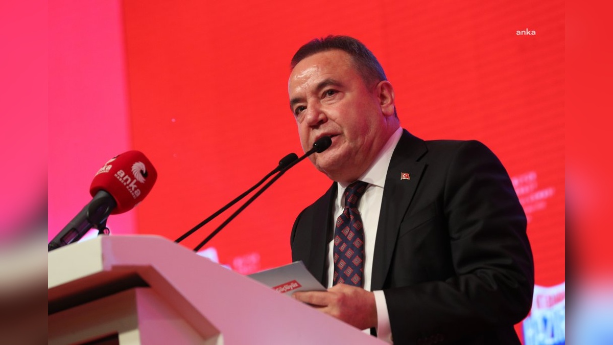 Antalya Büyükşehir Belediye Başkanı Böcek tutuklandı