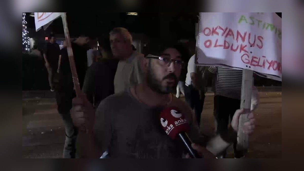 Adana'da Zeydan Karalar'ın gözaltına alınması protesto edildi