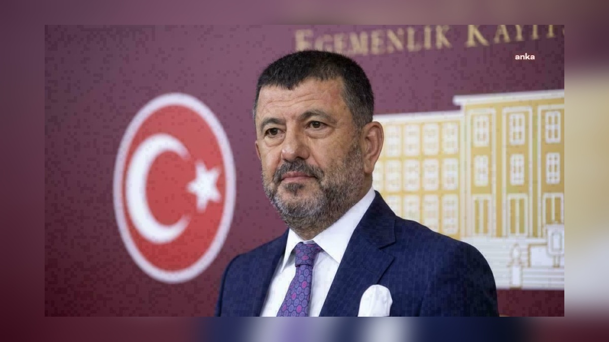 Ağbaba: Böcek'in tutuklanması siyasi, yolsuzlukla anılan bir partinin son çırpınışı