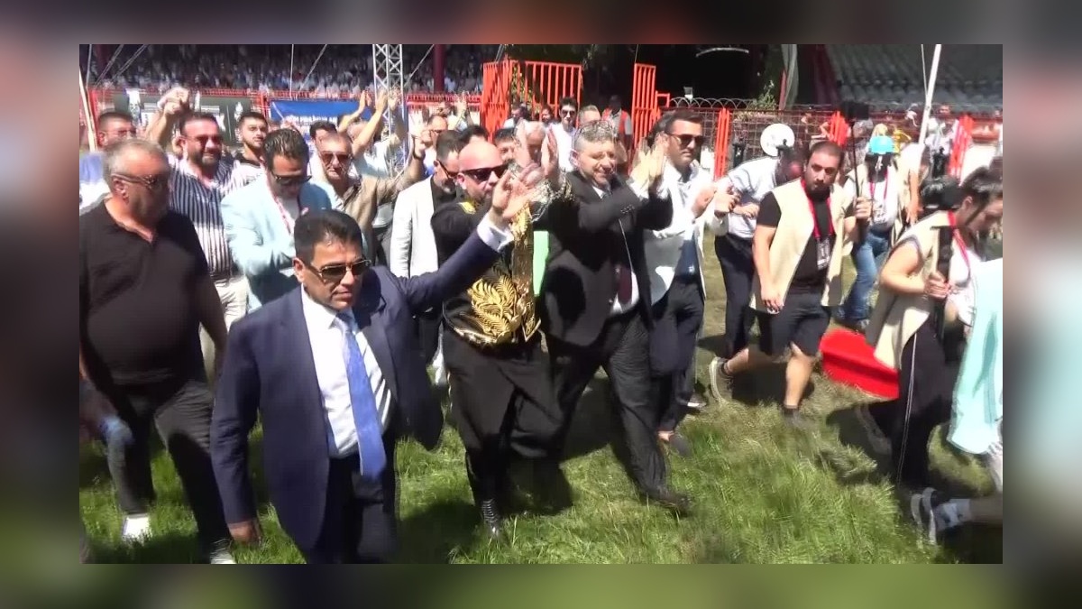 Özünlü, 665'inci Kırkpınar'ın Ağası oldu