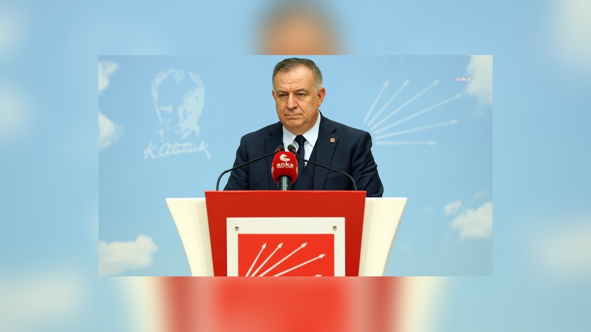 Zeybek: Genel Başkanımızın arkasında milyonlar duruyor