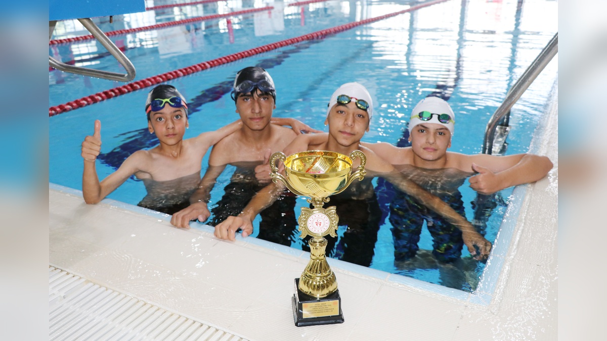 Van Aliya İzzetbegoviç Ortaokulu, Triatlon Türkiye Şampiyonu