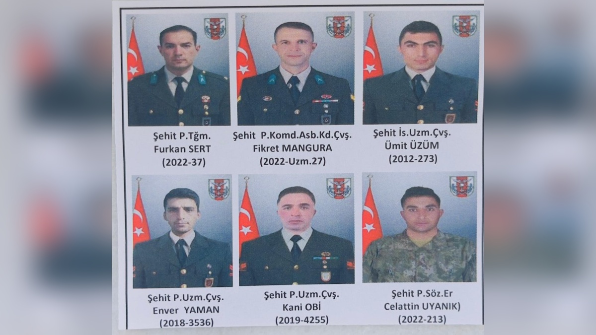 Hakkari'de şehit askerler için ikinci tören düzenlendi