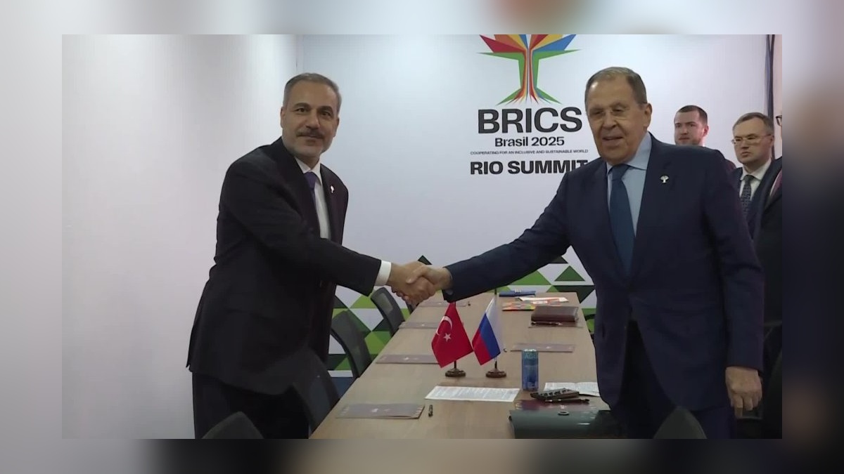 Fidan, Lavrov ile görüştü: Bölgesel riskler ve enerji iş birliği masadaydı
