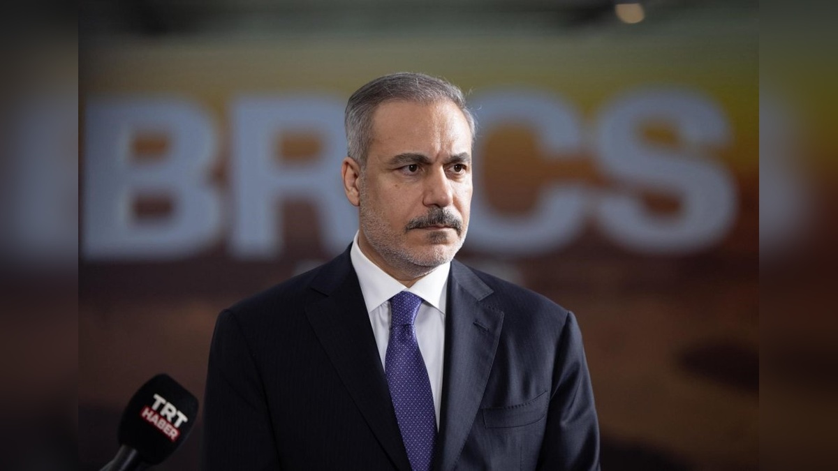 Fidan: Gazze'deki soykırım dursun, insani yardım başlasın