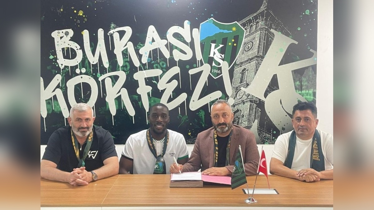 Kocaelispor, Massadio Haidara ile 2 yıllık sözleşme imzaladı