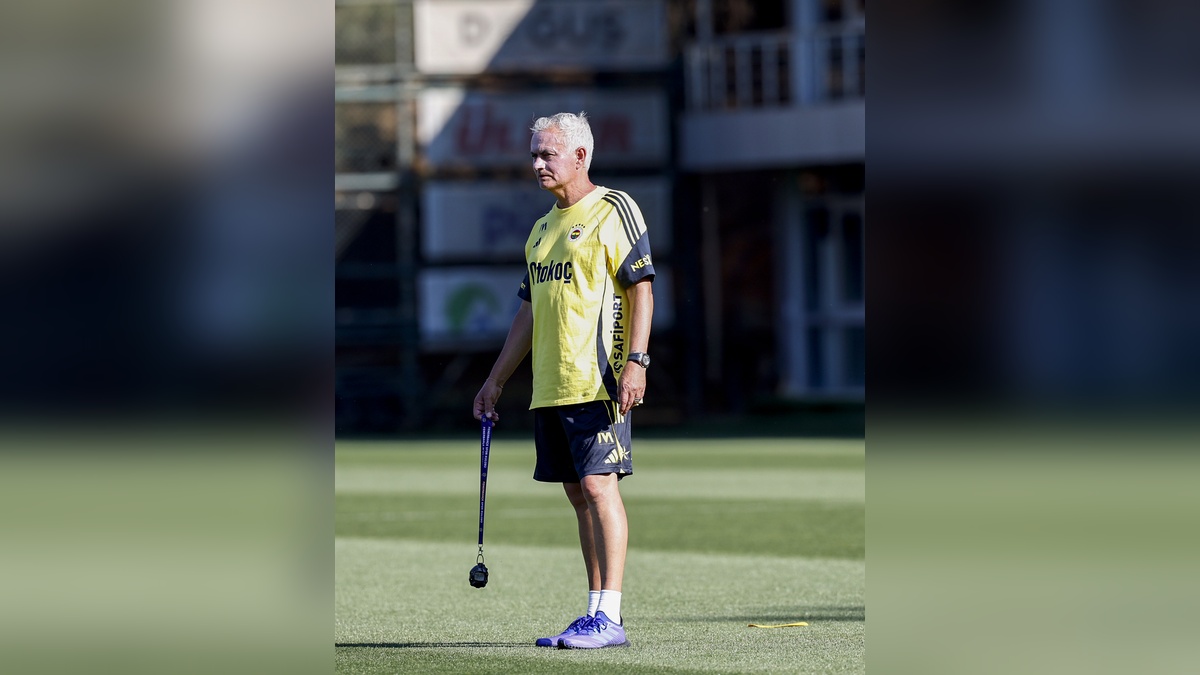 Fenerbahçe, yeni sezon hazırlıklarına başladı