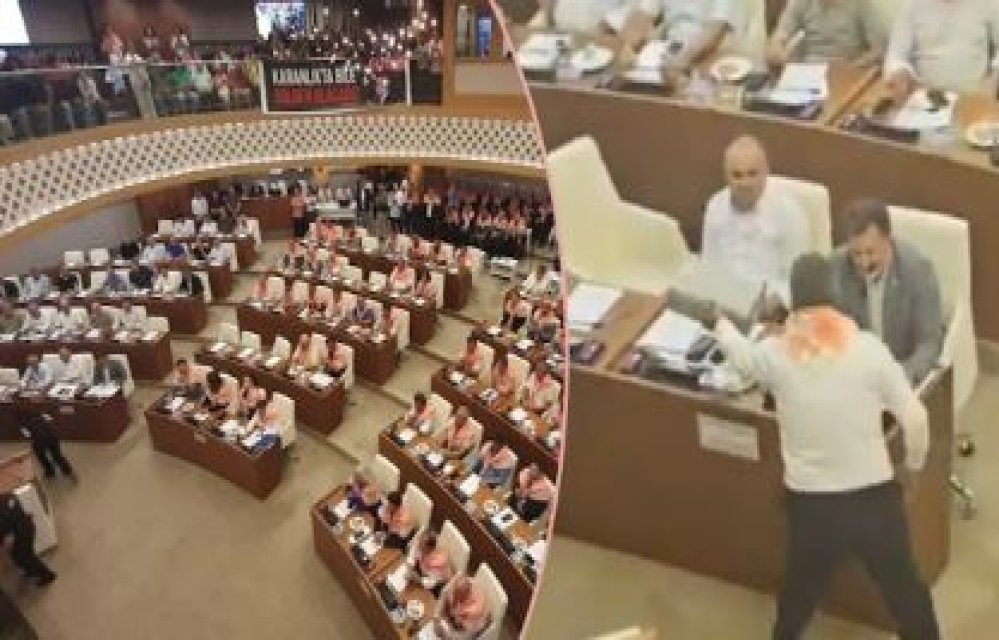 Meclis'te AKP'lilere ayakkabı kutusu verildi