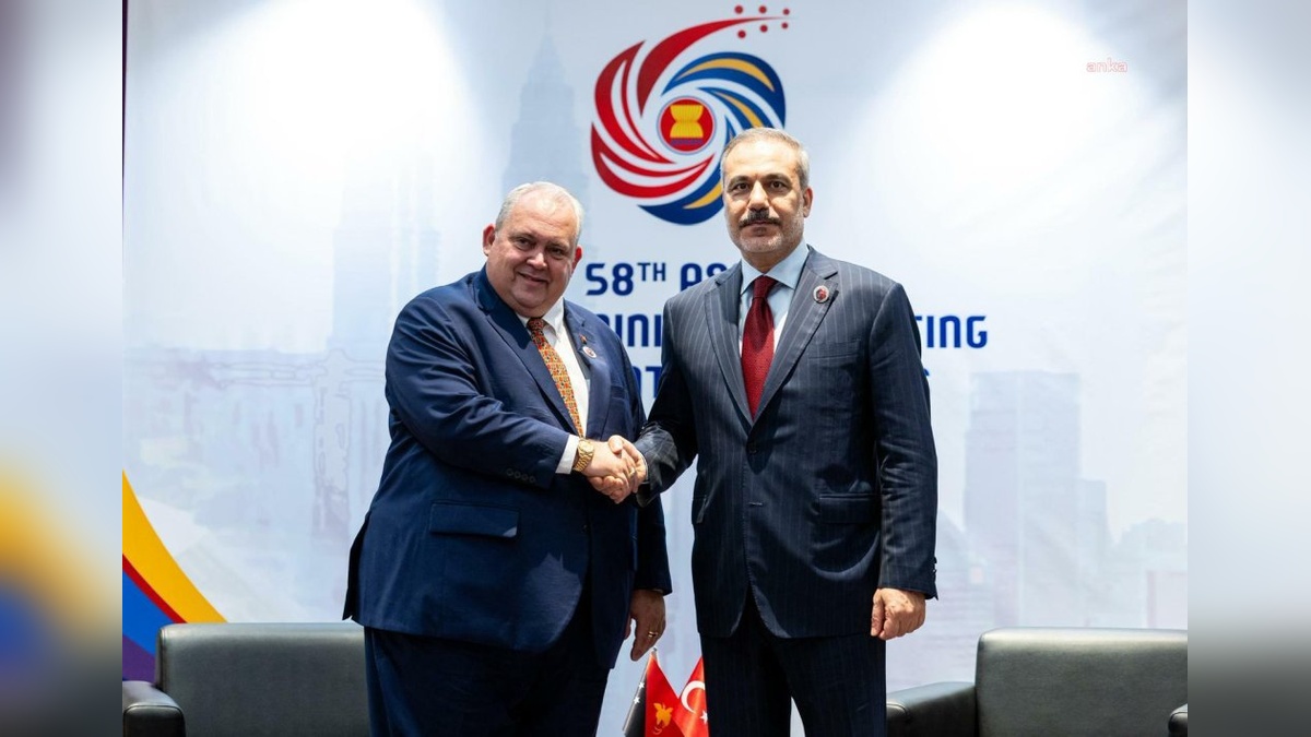 Hakan Fidan, ASEAN dışişleri bakanlarıyla görüştü