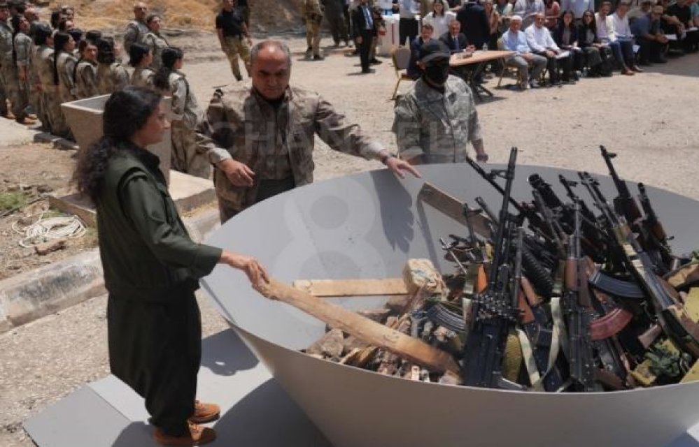 Terör örgütü PKK’nın ilk grubu silah bıraktı