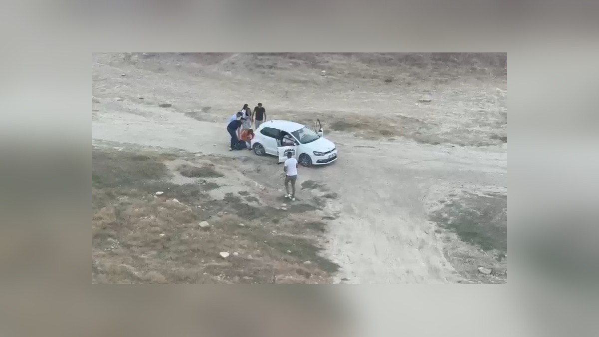 Adana'da silahlı saldırı kurgusu ile sürpriz evlilik teklifi